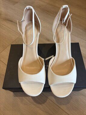NWT Marc Fisher Ivory Felyna Ankle Strap Wedge Sandal Size 9.5
